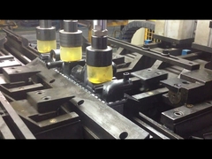 自動クリンチングマシン